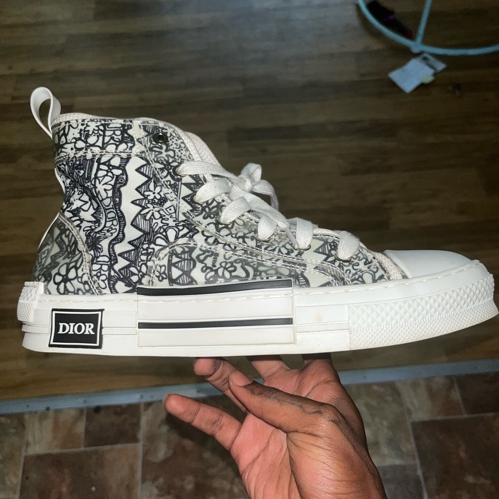 Dior Graphic High-Top Sneakers in Black and White - Picture 2 of 4